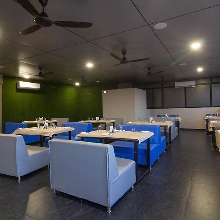 Hotel Green City Gandhinagar Exterior photo